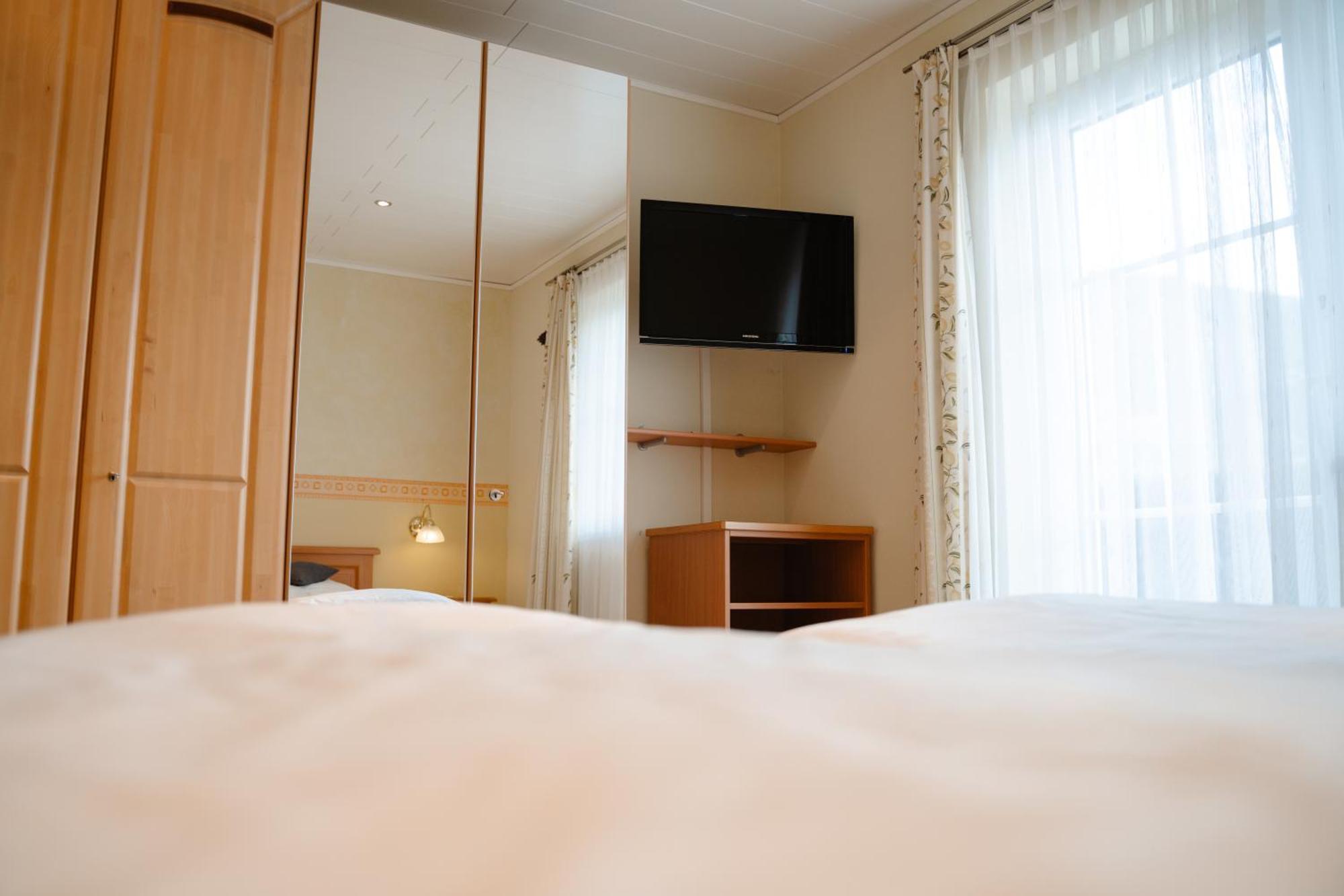 Ertlschweigerhaus Pension - Appartements - Zimmer Donnersbach 외부 사진