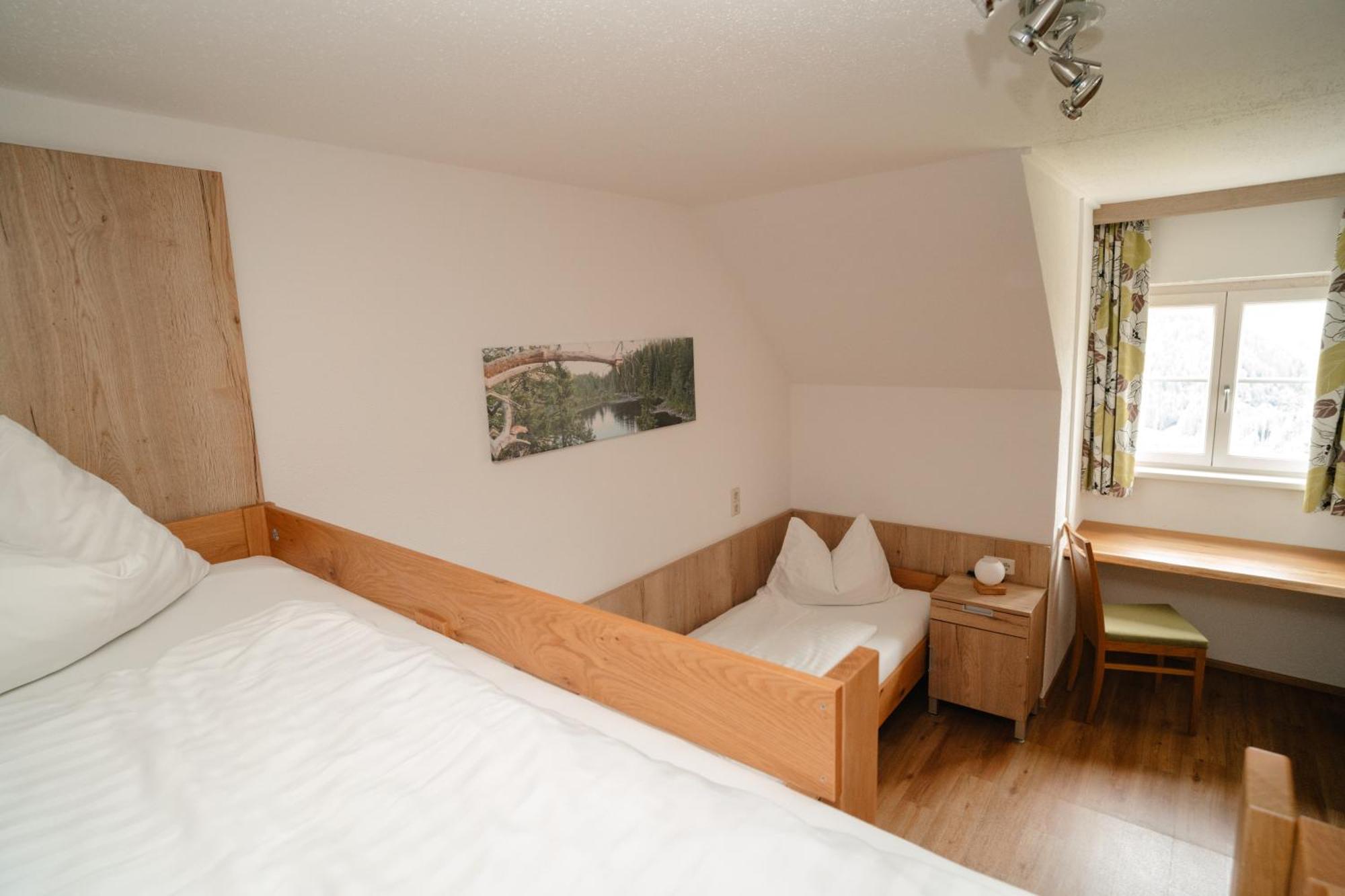 Ertlschweigerhaus Pension - Appartements - Zimmer Donnersbach 외부 사진